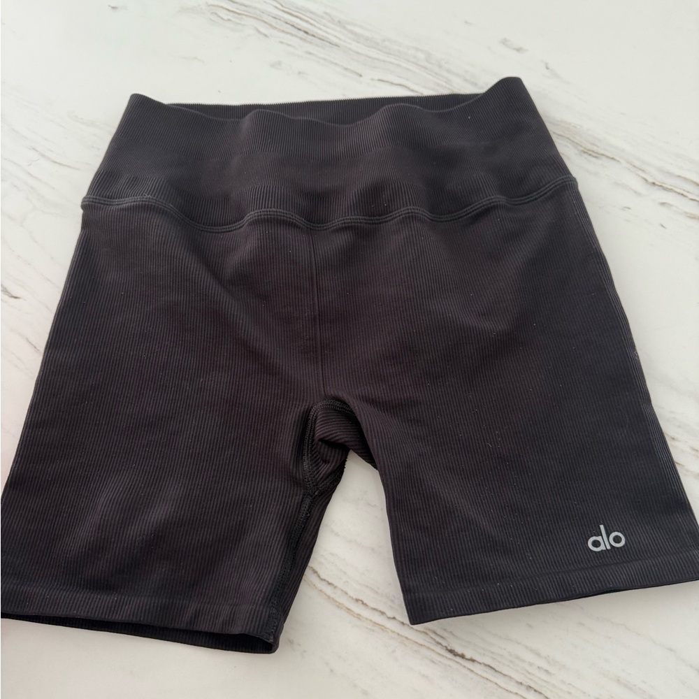 ALO Yoga Women's Charcoal Bike Shorts